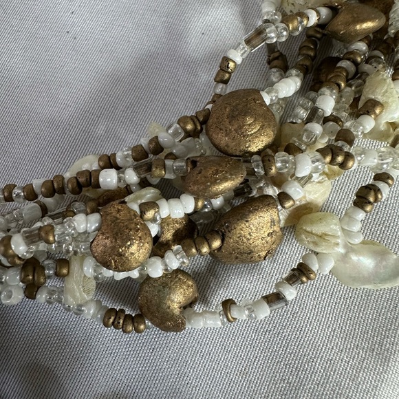 Older multi strand neutral tone beach vibe necklace - Picture 7 of 7